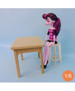 Table en bois meuble de poupées Barbie 1/6ème