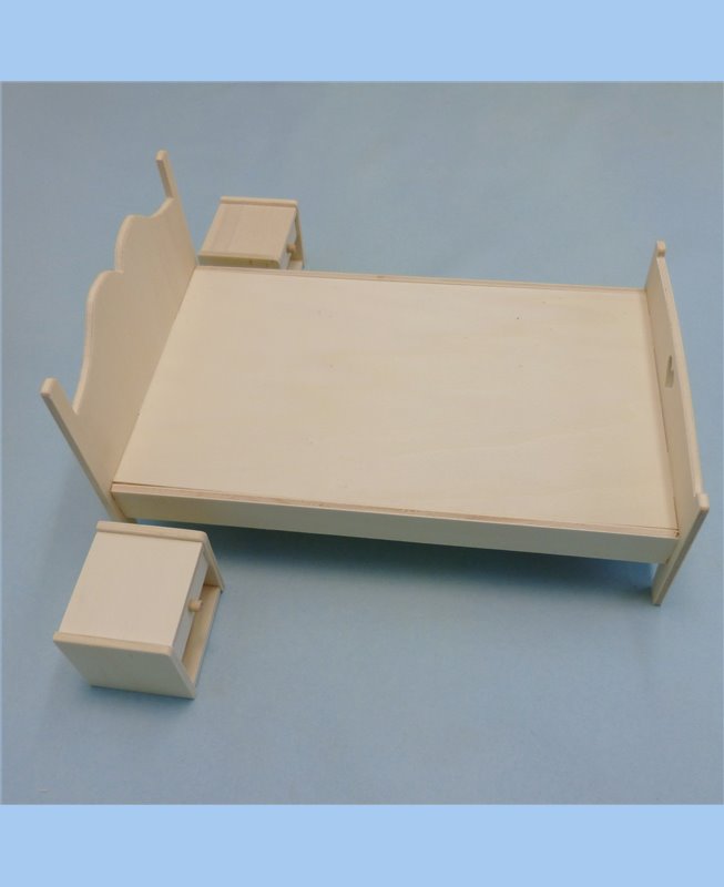 Lit de poup?�e Barbie 2 places GIRLY avec 2 tables de nuit