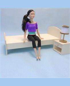 Lit 1/6ème pour poupées Barbie en bois