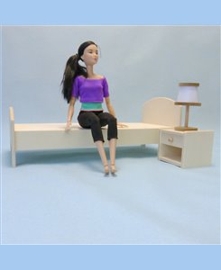 Lit 1/6ème pour poupées Barbie en bois