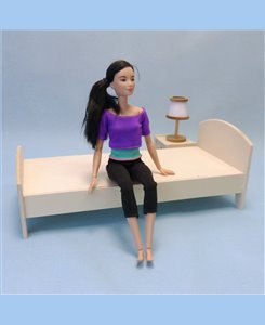 Lit 1/6ème pour poupées Barbie en bois