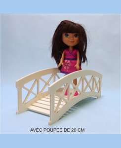 Pont de jardin miniature en bois pour poupées jusqu'à 20 cm