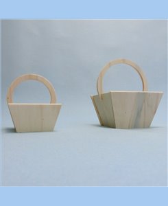 Panier miniature en bois pour poupée 
