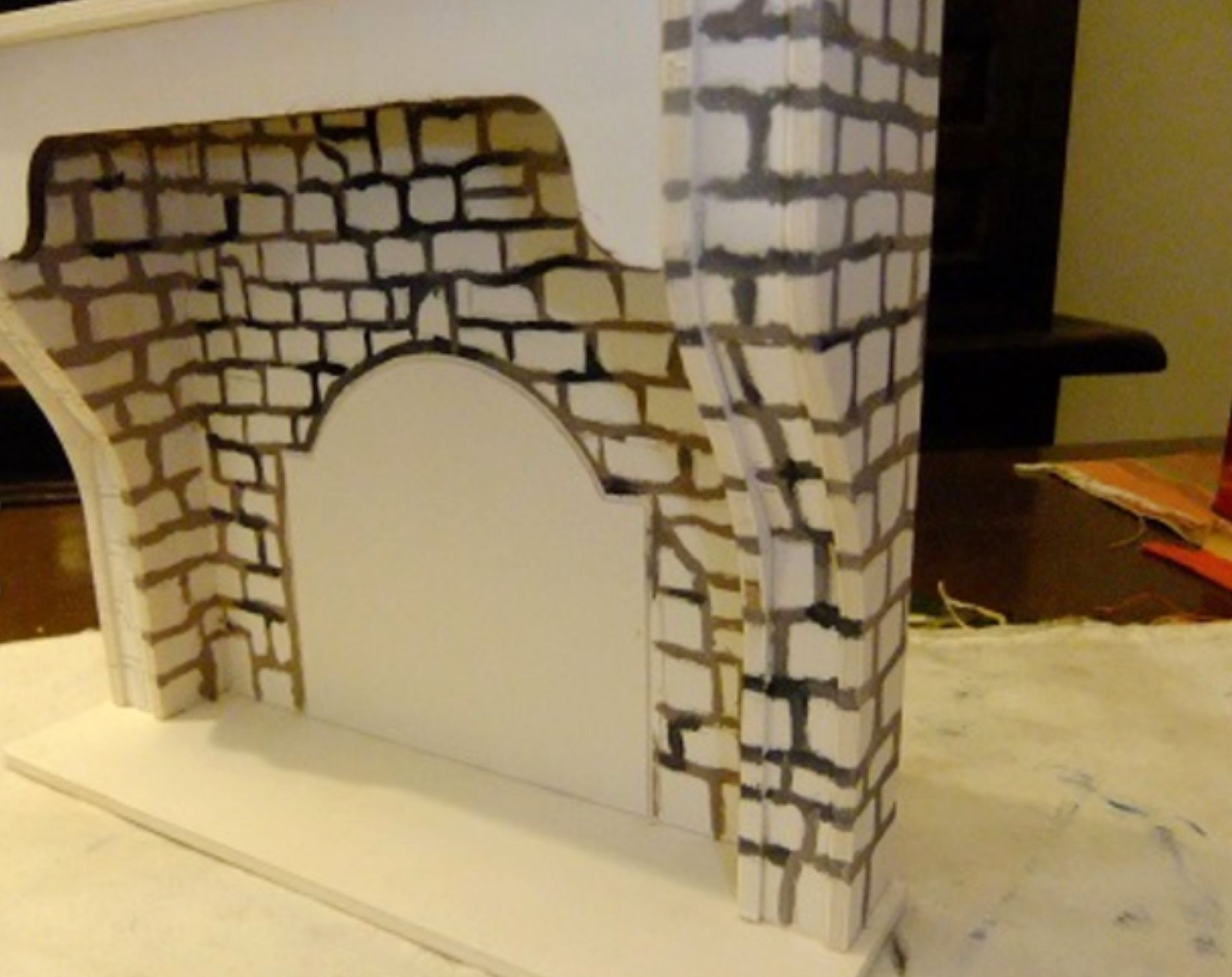 Tutoriel pour décorer une cheminée Minicrea pour maison de poupée